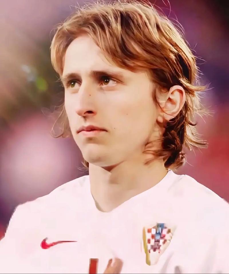 CBA杯战报：王哲林17分7板，上海111-72狂胜四川