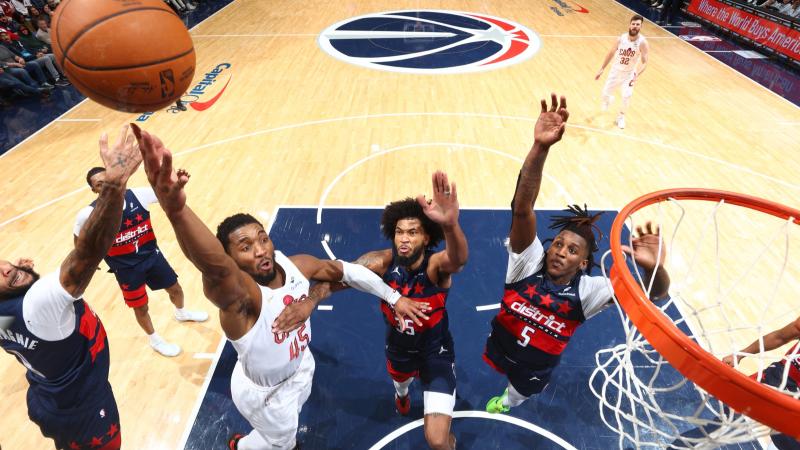 76人vs勇士首发：恩比德复出搭档马克西，霍福德首次首发