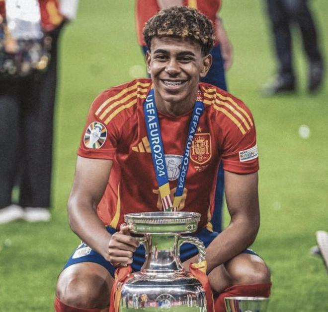 武汉三镇官宣：30岁前国脚合同到期离队，接近加盟中超第8